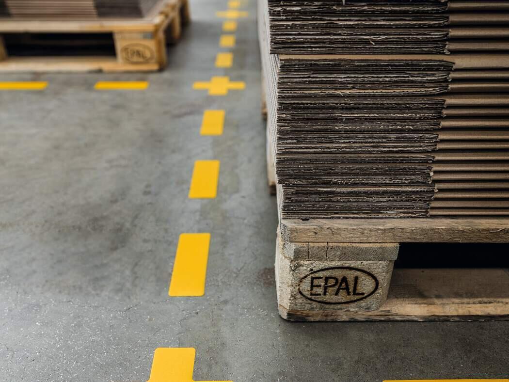 Golvmarkering Durable Kryss Självhäftande Gul 150mm 10st extra bild 2 Golvmarkering Durable Kryss Självhäftande Gul 150mm 10st extra bild 2